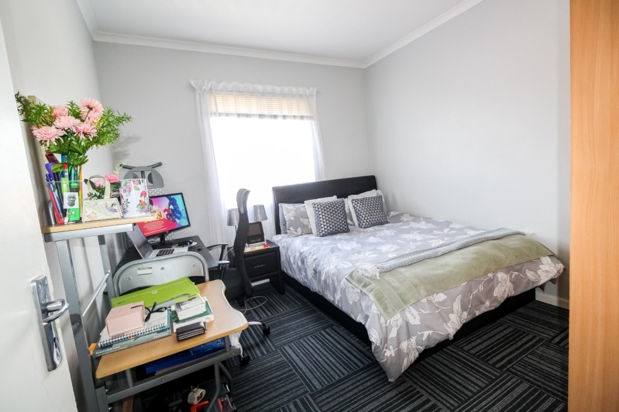 2 Bedroom Property for Sale in Parklands Western Cape